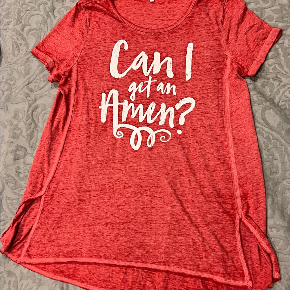 Medium women’s shirt, red